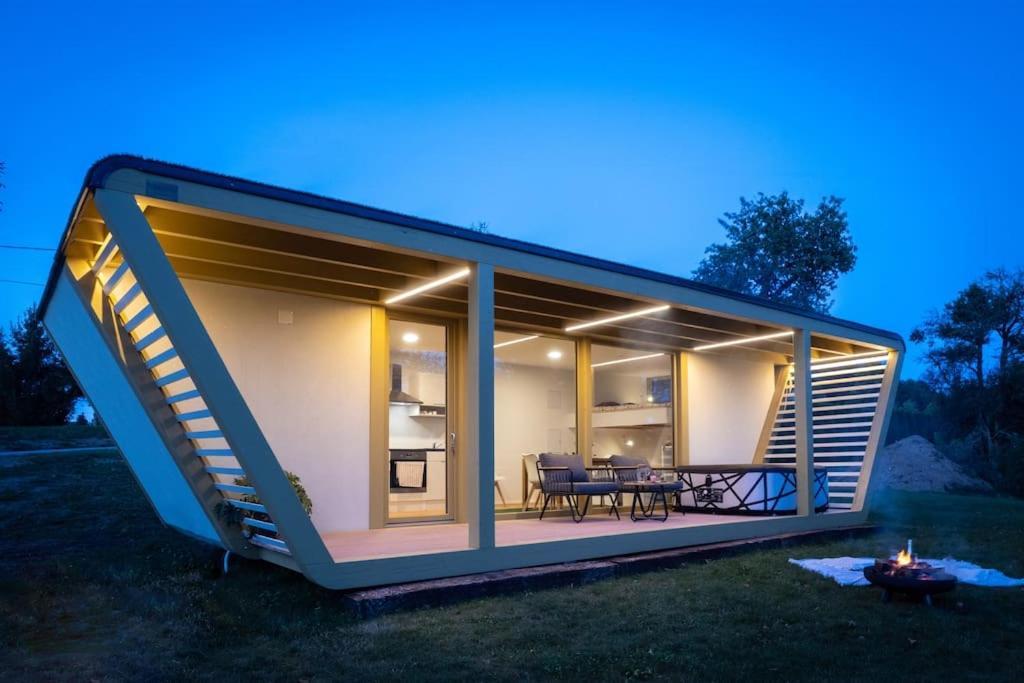 Holiday House Hona Lux Velike Lasce Экстерьер фото