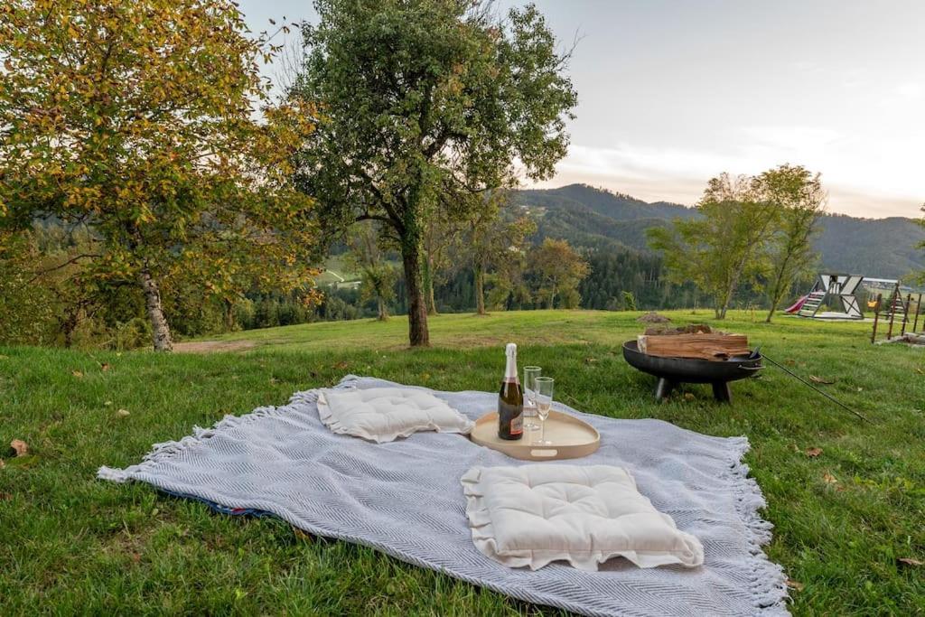 Holiday House Hona Lux Velike Lasce Экстерьер фото