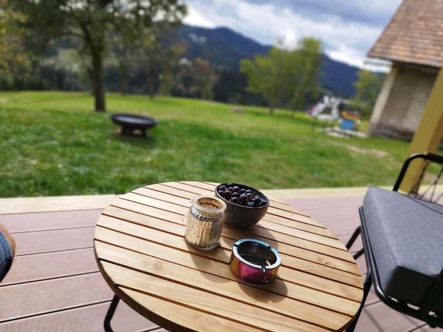 Holiday House Hona Lux Velike Lasce Экстерьер фото