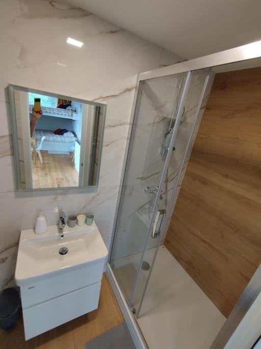 Holiday House Hona Lux Velike Lasce Экстерьер фото