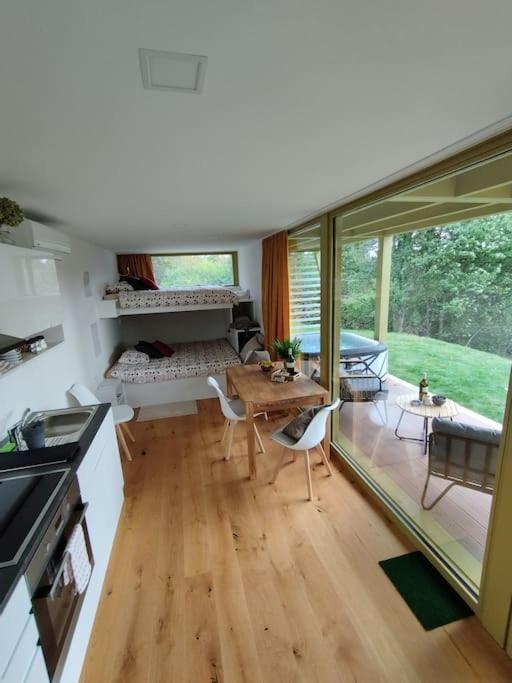 Holiday House Hona Lux Velike Lasce Экстерьер фото