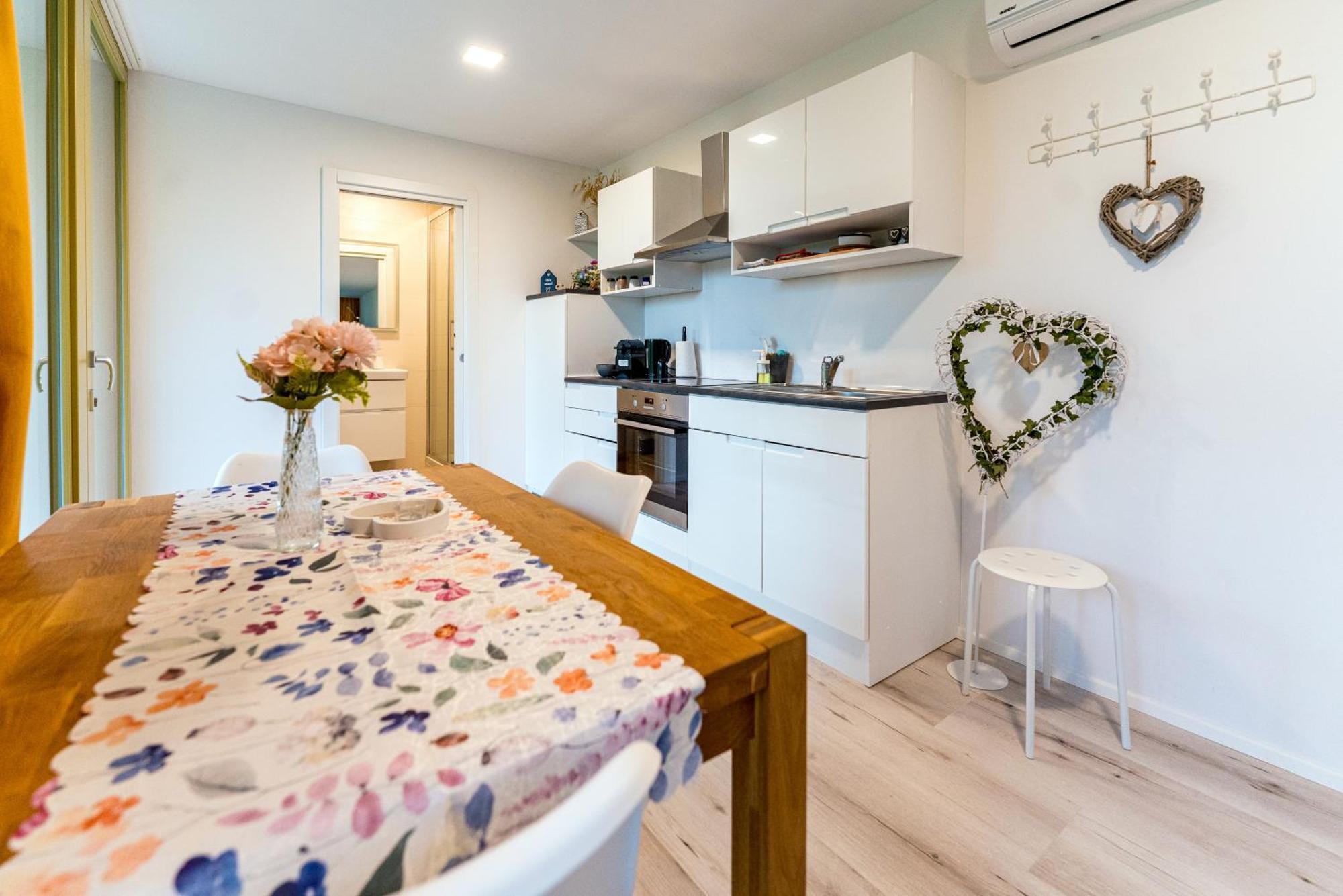 Holiday House Hona Lux Velike Lasce Экстерьер фото